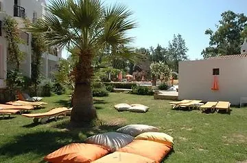 Garden Hotel 3*